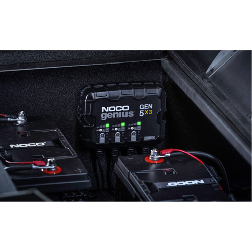 Chargeur de batterie embarqu&eacute; &agrave; 3 sorties de 15 amp&egrave;res Gen5X3 Genius D. Morneault & Fils