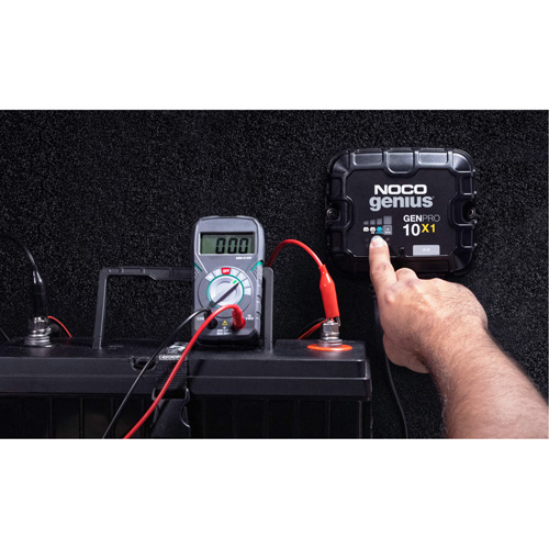 Chargeur de batterie embarqu&eacute; &agrave; 1 sortie de 10 amp&egrave;res GenPro10X1 Genius D. Morneault & Fils