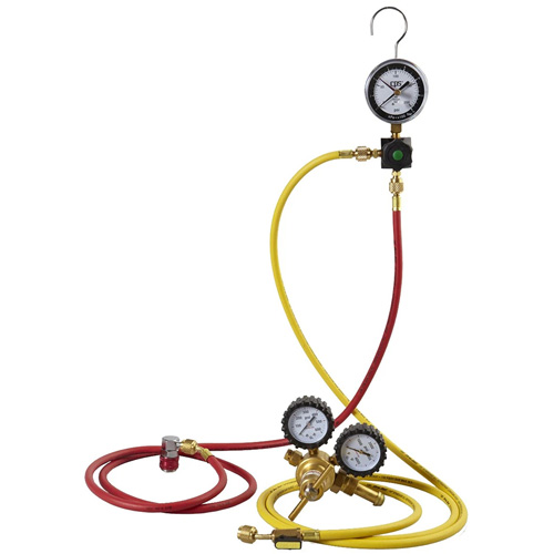 Ensemble pour test de fuite dazote pour climatisation automobile avec r&eacute;gulateur D. Morneault & Fils