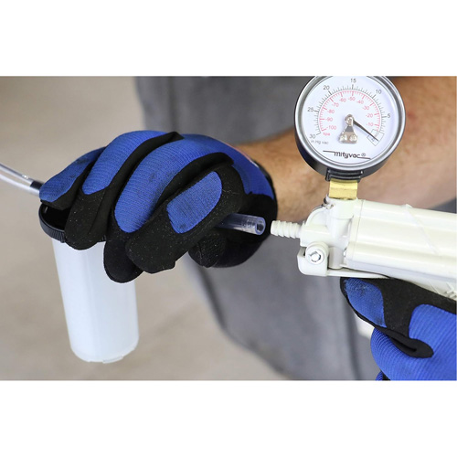 Trousse dentretien automobile et de purge de freins D. Morneault & Fils