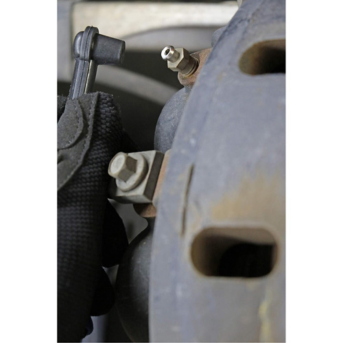 Trousse dentretien automobile et de purge de freins D. Morneault & Fils