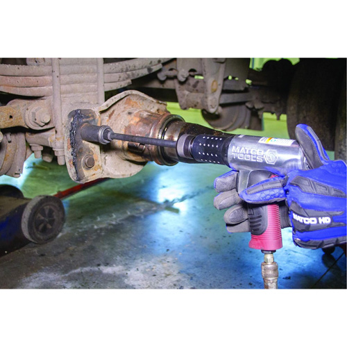 Outil pour douille d'ancrage &agrave; 2 pi&egrave;ces pour camion D. Morneault & Fils