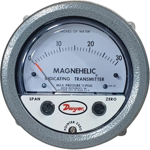 Manom&egrave;tre diff&eacute;rentiel et &eacute;metteur de signalisation de s&eacute;rie 605 Magnehelic,  4", 0 - 30 po en c.e., Fixation sur panneau, Analogique D. Morneault & Fils