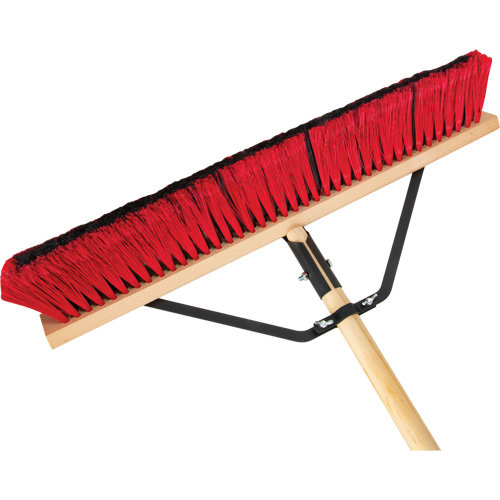 Balai-brosse &agrave; manche renforc&eacute;, 24", Moyen, Soies PVC D. Morneault & Fils