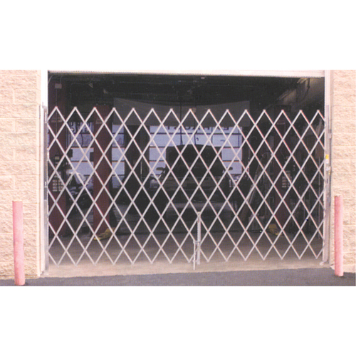 Barri&egrave;res de s&eacute;curit&eacute; galvanis&eacute;es repliables, Repliable simple fixe, 4' lo x 6' h d&eacute;ploy&eacute; D. Morneault & Fils