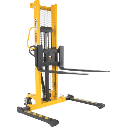 Gerbeur hydraulique manuel, Fonctionnement Pompe manuelle, Capacit&eacute; 2000 lb, Lev&eacute;e max 63" D. Morneault & Fils
