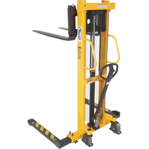 Gerbeur hydraulique manuel, Fonctionnement Pompe manuelle, Capacit&eacute; 2000 lb, Lev&eacute;e max 63" D. Morneault & Fils