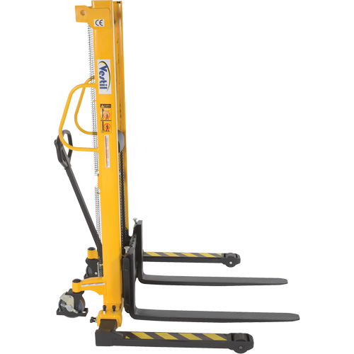 Gerbeur hydraulique manuel, Fonctionnement Pompe manuelle, Capacit&eacute; 2000 lb, Lev&eacute;e max 63" D. Morneault & Fils