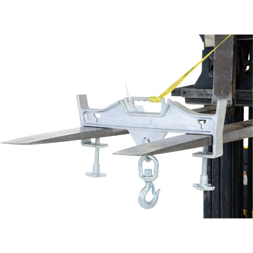 Crochet de levage &agrave; pivot double, Ouverture des fourches 7-1/4" x  2-1/2" D. Morneault & Fils