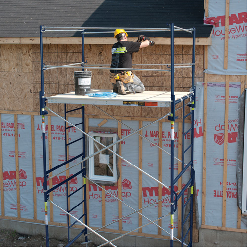 Tour d'&eacute;chafaudage compl&egrave;te avec roulettes, 69-1/2" p x 178" h D. Morneault & Fils