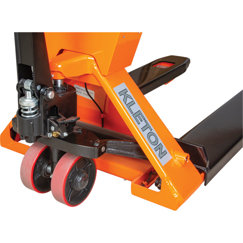 Transpalette &agrave; balance num&eacute;rique, 44,5" lo x 27,75" la, Capacit&eacute; de 4400 lb D. Morneault & Fils