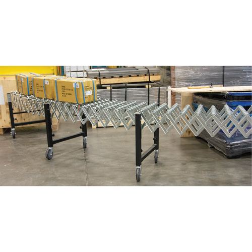 Expandable Conveyor, 18" W x 12' L, 200 lbs. per lin. ft. Capacity D. Morneault & Fils