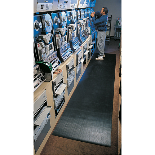 Standard Mat No.381, Ergonomic, 4' x 105' x 1/8", Black D. Morneault & Fils