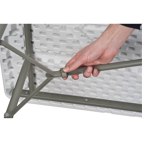 Table pliante, Rectangulaire, 72" l x 30" la, Poly&eacute;thyl&egrave;ne, Blanc D. Morneault & Fils