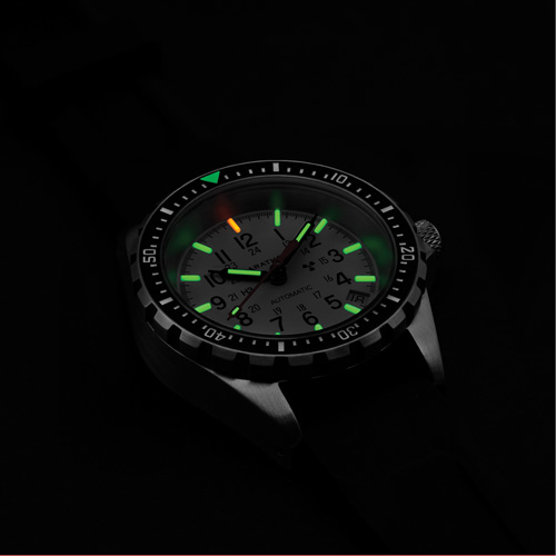 Montre automatique moyenne pour plongeur &eacute;dition arctique, Num&eacute;rique, &agrave; piles, 36 mm, Noir D. Morneault & Fils