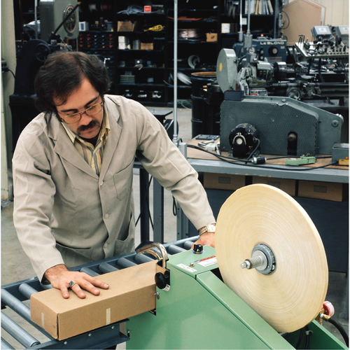 Rubans adh&eacute;sifs opaques 8934 Tartan, &eacute;paisseur 4 mils, 12 mm (1/2") x 55 m (180')  D. Morneault & Fils