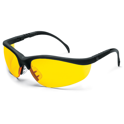 Lunettes de s&eacute;curit&eacute; Klondike, Lentille Ambr&eacute;e, Anti-&eacute;gratignures, R&eacute;pond ou surpasse la norme CSA Z94.3 D. Morneault & Fils