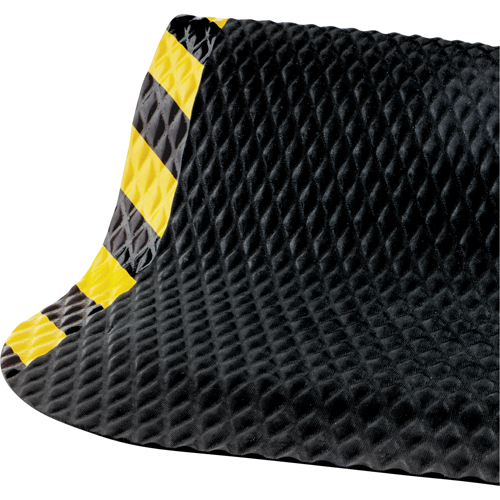Hog Heaven No. 424 Mats, Diamond, 2' x 3' x 7/8", Black/Yellow, Nitrile D. Morneault & Fils