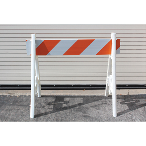 Barricades, En A, 96" lo x 40" h, Orange/Blanc D. Morneault & Fils
