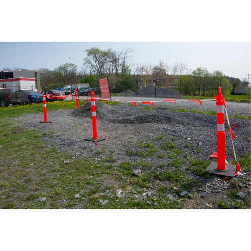 Poteau d&eacute;lin&eacute;ateur de qualit&eacute; sup&eacute;rieure, 42" h, Orange D. Morneault & Fils