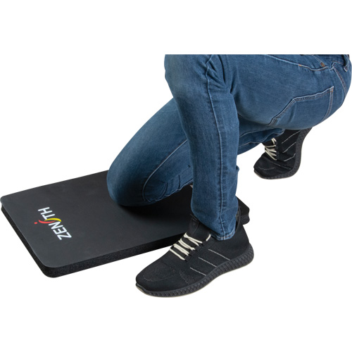 Tapis repose-genoux, 14" lo x 21" la, 1" &eacute;pais D. Morneault & Fils