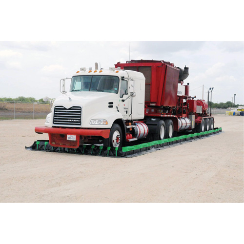 Berme Ultimate Copolymer 2000 Ultra-Containment Berm, Capacit&eacute; 5610 gal. US, 15' la x 50' lo x 12" h, Support &agrave; charni&egrave;re D. Morneault & Fils