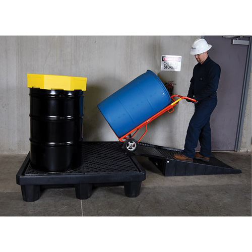 Ultra-Spill Pallet mod&egrave;le &eacute;conomique, 4 barils, Capacit&eacute; de d&eacute;versement 66 gal. US, 53" x 53" x 11,8" D. Morneault & Fils
