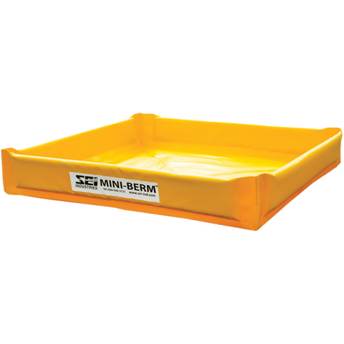 Berme de confinement compacte Mini-Berm en PVC jaune, Capacit&eacute; 34 gal. US, 3' la x 3' lo x 6" h D. Morneault & Fils