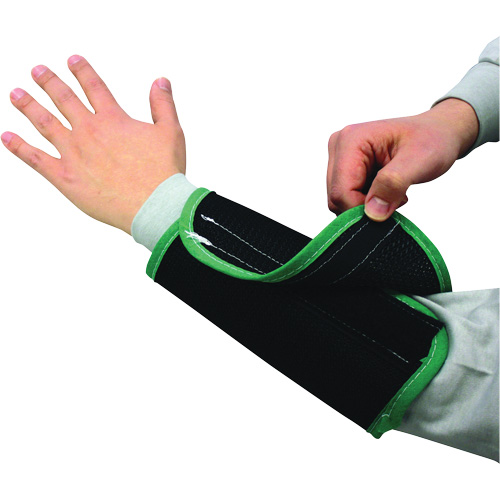 Manchette en maille de canne &agrave; double &eacute;paisseur Kut Gard, Nylon, 9", ASTM ANSI niveau A4, Noir D. Morneault & Fils