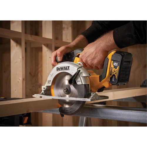 Max* Brushless Cordless Circular Saw Kit, 6-1/2", 20 V D. Morneault & Fils