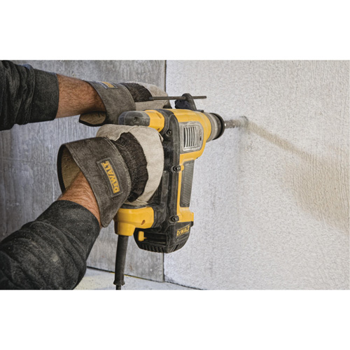 Marteau combin&eacute; SDS-Plus, 1-1/8", 9 A, 0-4700 Coups/min, 0-820 Tr/min, 3,1 lb-pi D. Morneault & Fils