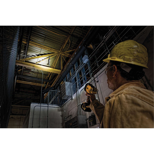 Max Cordless Jobsite Spotlight, LED, 1000 Lumens, Rechargeable Batteries D. Morneault & Fils