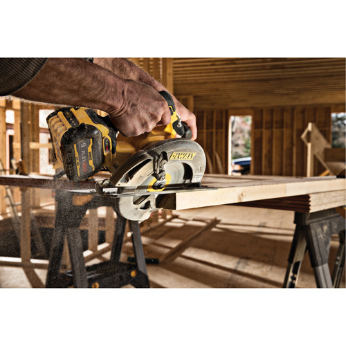 Scie circulaire sans balai Flexvolt Max avec frein &eacute;lectrique (outil seulement), 7-1/4", 60 V D. Morneault & Fils