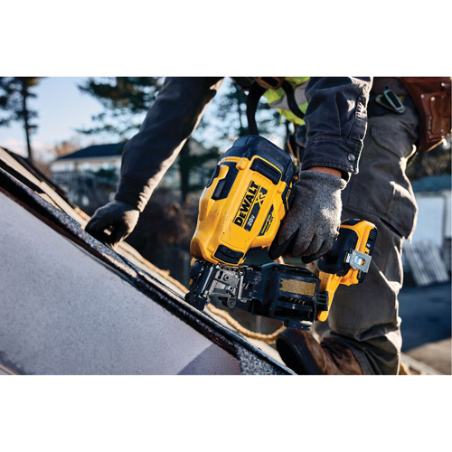 15° Cordless Coil Roofing Nailer Kit, 20 V, Lithium-Ion D. Morneault & Fils