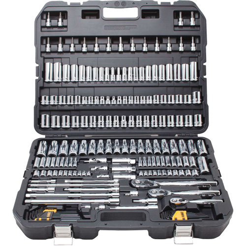 Ensemble d'outils pour m&eacute;canicien D. Morneault & Fils