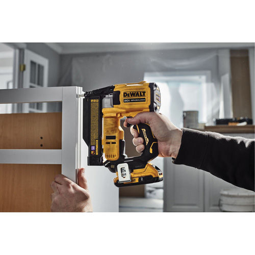 ATOMIC COMPACT SERIES Brushless Cordless 23 Ga. Pin Nailer Kit, 20 V, Lithium-Ion D. Morneault & Fils