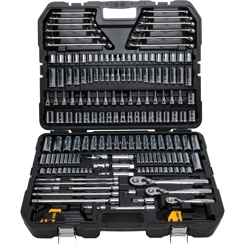 Jeu d'outils de m&eacute;canicien avec coffret moul&eacute; par soufflage D. Morneault & Fils