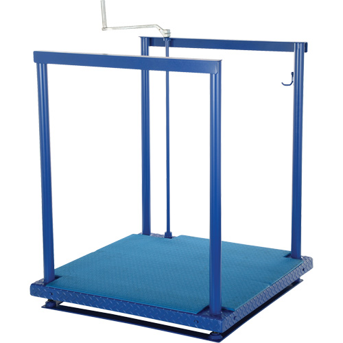 Plateforme de travail Posi-Crank ergonomique avec tapis anti-fatigue, 36" la x 72" pr, Capacit&eacute; de 500 lb, Enti&egrave;rement soud&eacute; D. Morneault & Fils