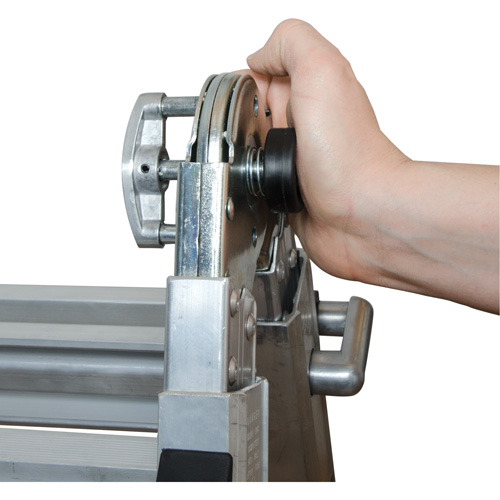 &eacute;chelle t&eacute;lescopique multipositions, 2,916' - 9,75', Aluminium, 300 lb, CSA calibre 1A D. Morneault & Fils