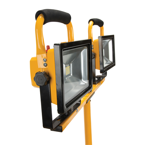 Projecteur double, DEL, 40 W, 4800 lumens, Boîtier en Aluminium D. Morneault & Fils