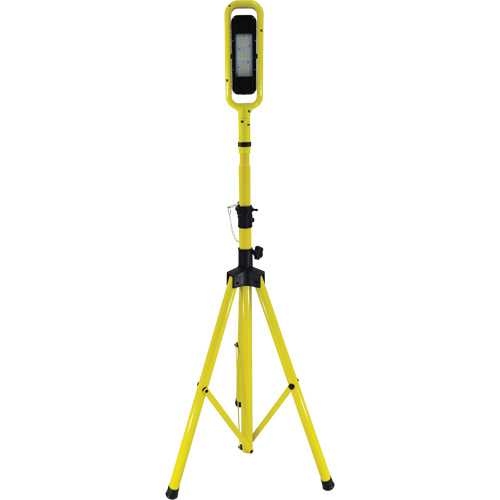 Beacon Infinity Light Tripod with Magnetic Mount, LED, 40 W, 5400 Lumens, Plastic/Aluminum Housing D. Morneault & Fils