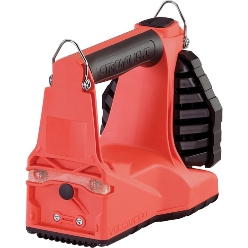 Lanterne multifonctionnelle 180 Vulcan, DEL, 1200 lumens, 5.75 hres de fonctionnement, piles Rechargeable, Compris D. Morneault & Fils