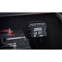 Chargeur de batterie embarqu&eacute; &agrave; 1 sortie de 10 amp&egrave;res GenPro10X1 Genius D. Morneault & Fils
