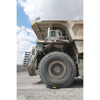 Protecteur de c&acirc;ble &agrave; traverse extr&ecirc;me Yellow Jacket, 2 canaux, 35,75" lo x 42,125" la x 5,125" h D. Morneault & Fils