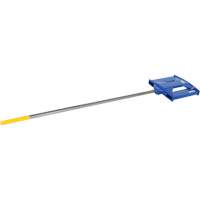 P&ocirc;le de transport de tapis pour chariot &eacute;l&eacute;vateur, 108-1/2" longueur, Install&eacute; sur fourche, Capacit&eacute; de 2500 lb D. Morneault & Fils