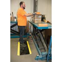 Tapis antifatigue, Losange, 1-2/3' x 3-1/4' x 3/4", Noir/Jaune, Polyur&eacute;thane D. Morneault & Fils