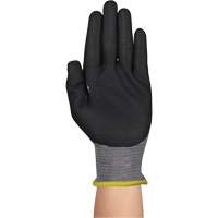 Gants r&eacute;sistants &agrave; la coupe HYFLEX 11-584, Taille 5/2T-petit, Calibre 21, Rev&ecirc;tement Mousse de nitrile, Enveloppe en PEHP/Intercept, ASTM ANSI niveau A6/EN 388 niveau F D. Morneault & Fils