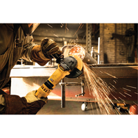 Meuleuse &agrave; angle avec interrupteur &agrave; g&acirc;chette, 6", 120 V, 13 A, 9000 Tr/min D. Morneault & Fils
